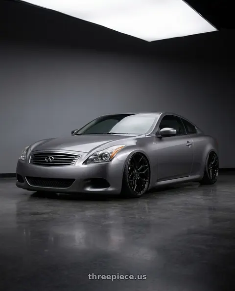 2008 INFINITI G37 with DOLCE PERFORMANCE PISTA 5x114.3 19x9.5 +40 Gloss Black wheels