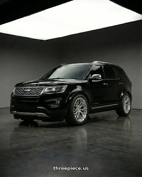 2019 Ford Explorer Platinum with DOLCE PERFORMANCE MAGARI 5x114.3 22x9 +38 Gloss Silver wheels