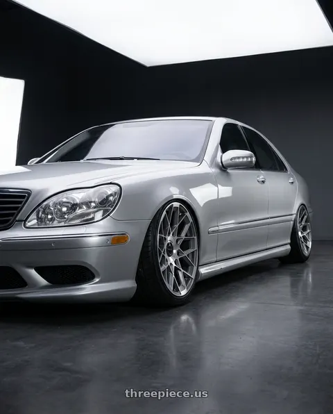 2006 Mercedes-Benz S65 AMG with Status ST005 MATRIX 5X120/5X127 22X9.5 +30 ANTH-MIR wheels