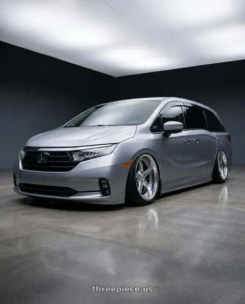 2024 Honda Odyssey with Work Equip E05 5x120 20x8.5+40 a disk Feinheit Silver 2 wheels