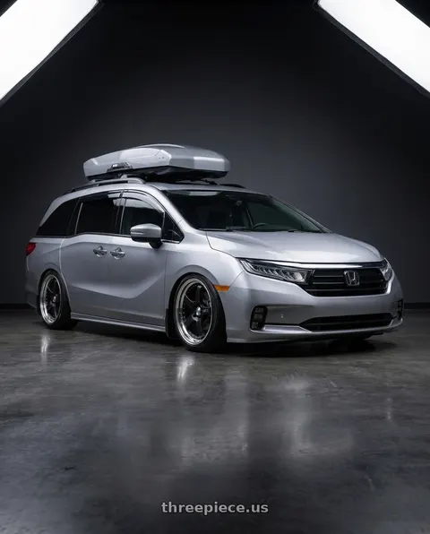 2024 Honda Odyssey with SSR Professor SP4 5x120 20X7.5 30 NR Disk Flat Black wheels
