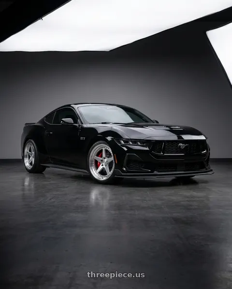 2025 Ford Mustang GT with Aodhan DS05 5x114.3 18x10.5+22 Silver w/Machined Face wheels