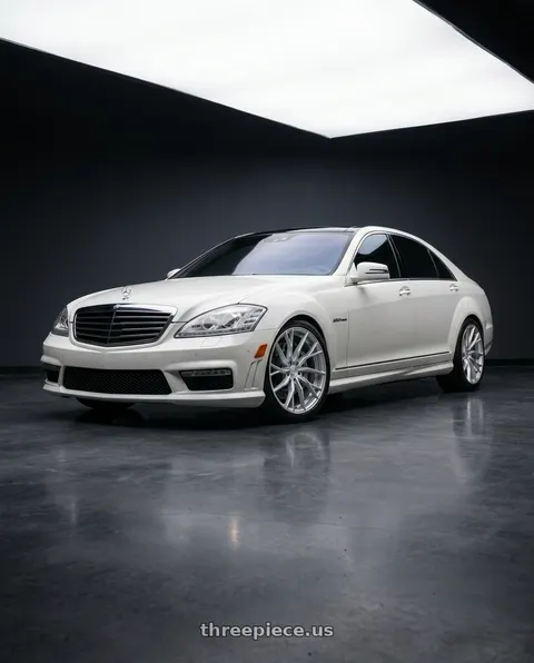 2009 Mercedes-Benz S63 AMG with Niche 1PC M273 NOVARA 5X112 20X10.5 +40 SILVER wheels