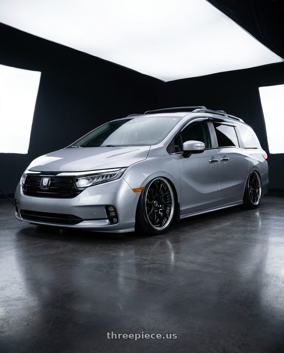 2024 Honda Odyssey  with Work Emotion Cr 3P 5x120 19x7.5+36 L Disk Gloss Black wheels