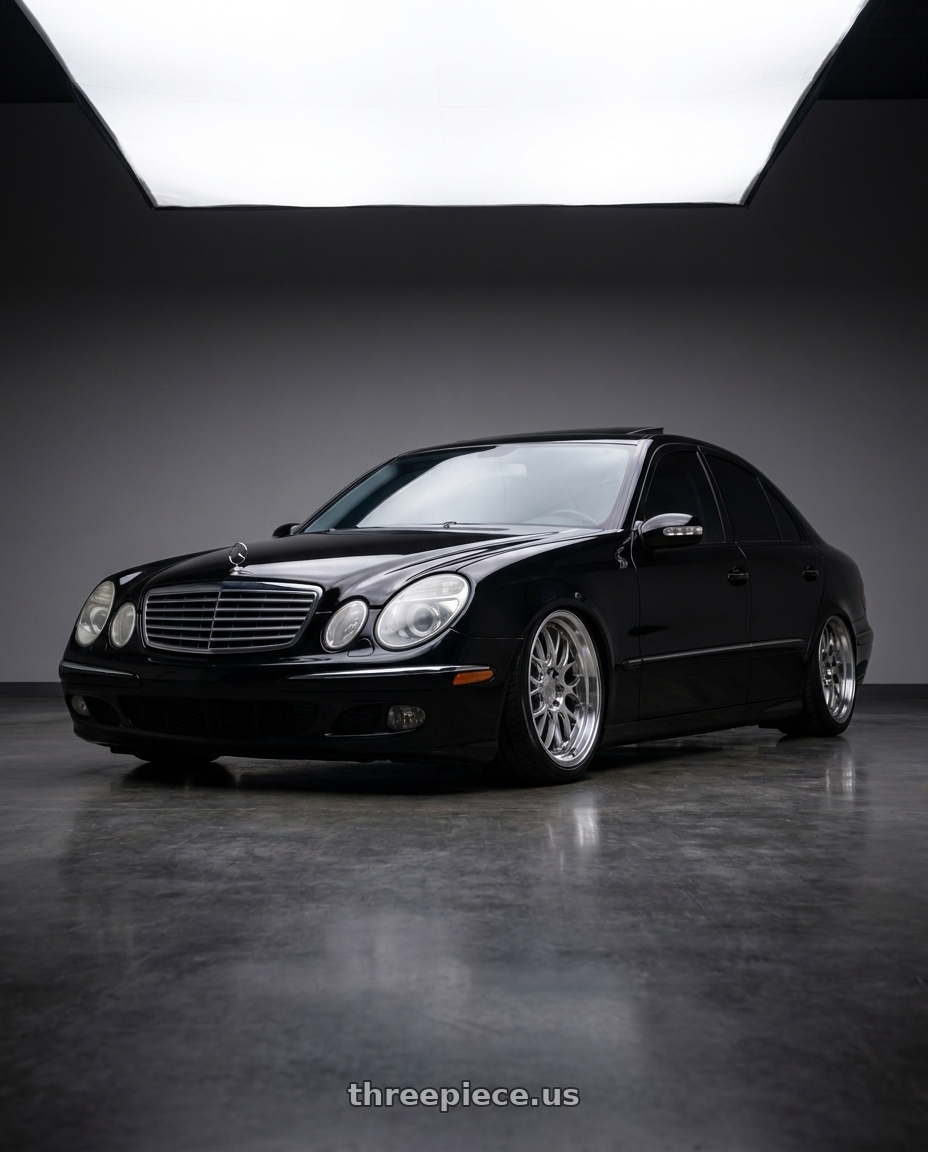 2005 Mercedes Benz E500 with F1R F21 5x112/5x114.3 18x8.5 +30 Hyper Black/Polish Lip v2 wheels