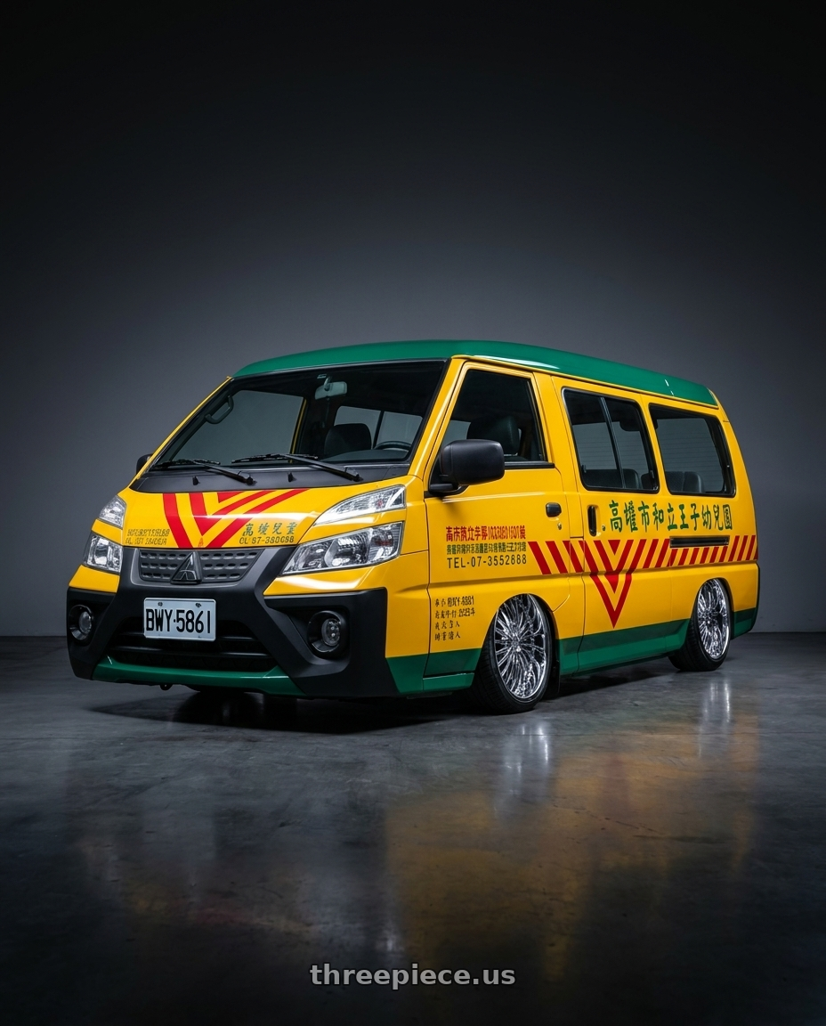 2019 Mitsubishi Delica (台灣幼稚園娃娃車) with Strada Spina 5x108/5x114.3 20x8 +40 Chrome wheels