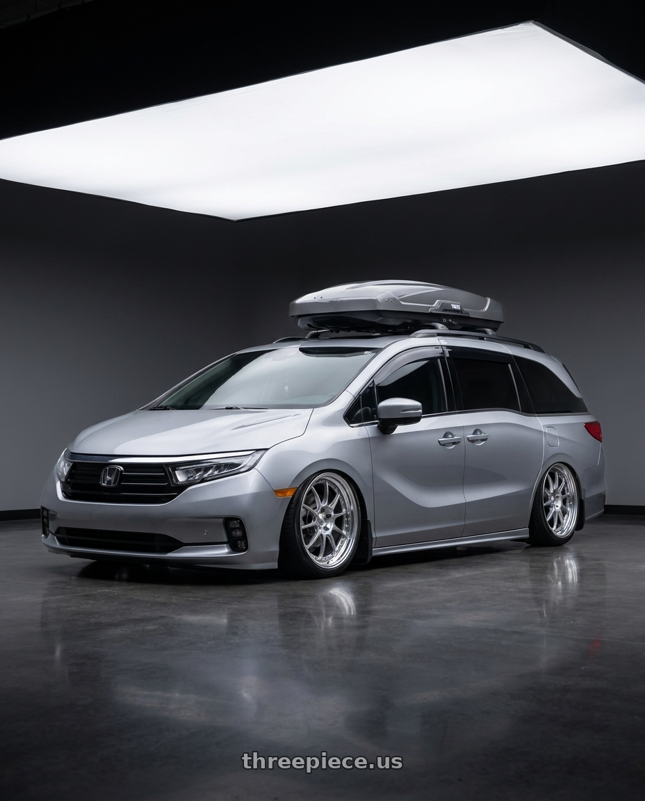 2024 Honda Odyssey with SSR Professor SP5 5x120 20X7+29 MD Disk High Bright Silver wheels