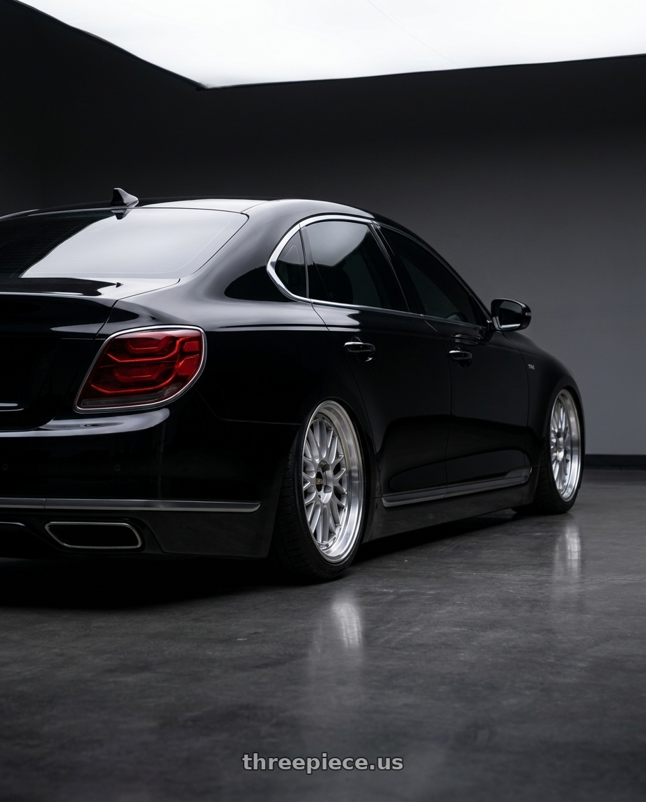 2020 Kia K900 Black with BBS LM 5x114.3 17x7.5+38 Diamond Silver wheels rear three quarter view square tires