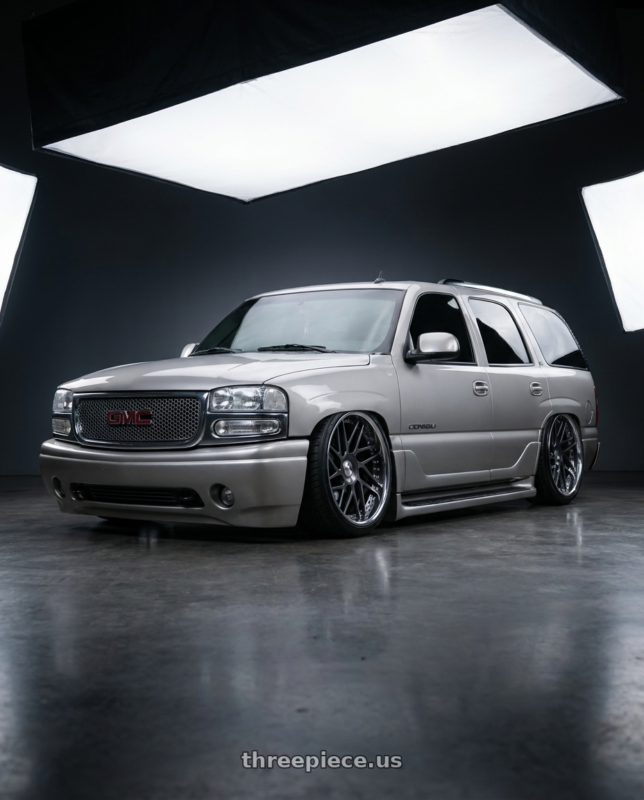 2005 GMC Yukon with Leon Hardiritt Geist 21x12.0+30 Super Low Disk wheels