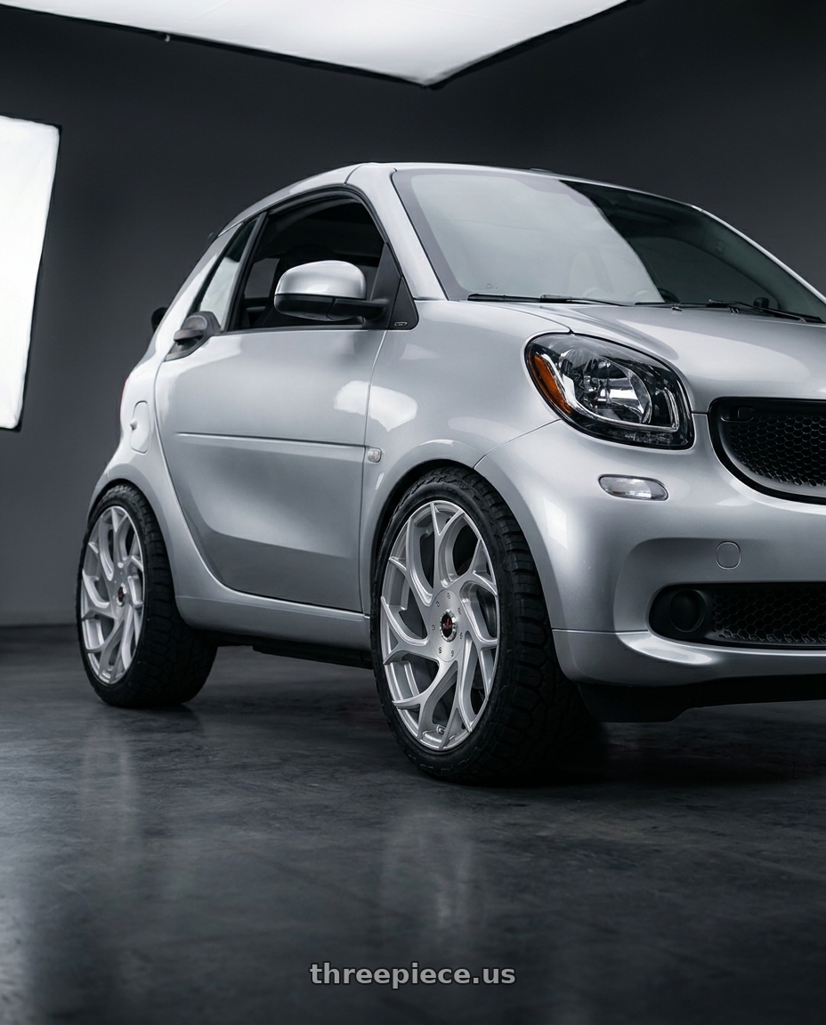 2018 smart for2 Cabrio with Ignite Inferno 5x114.3/5x120 24x8.5 +35 Silver wheels