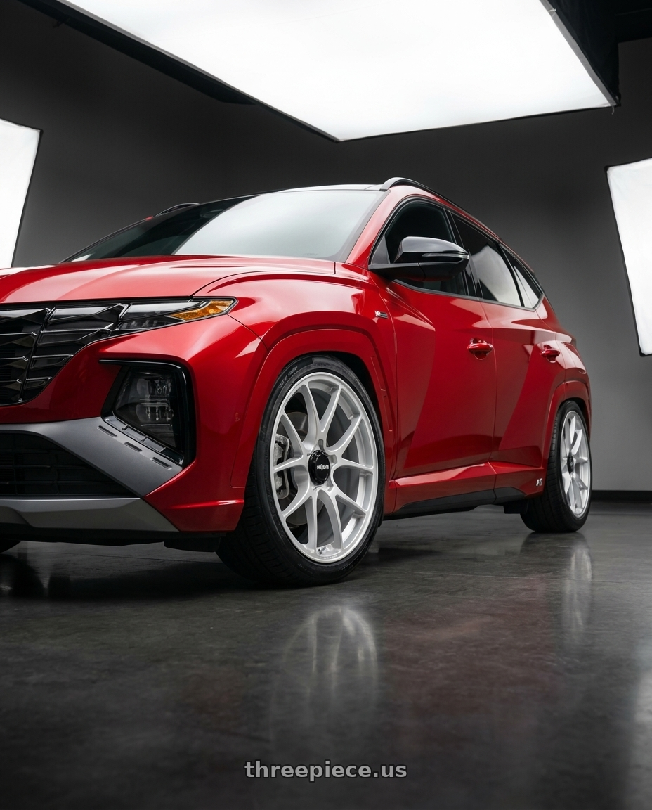 2022 Hyundai Tucson N line with Rotiform 1PC R900 LTN 5X130 21X9 +45 GLOSS SILVER wheels