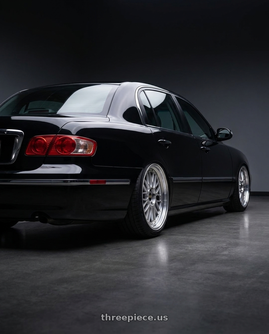 2010 Kia Opirus Black with BBS LM 5x114.3 17x7.5+38 Diamond Silver wheels rear three quarter view square tires